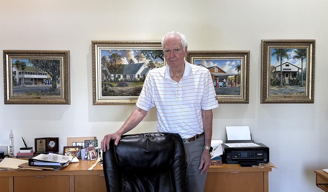 John Nabers commissioned four paintings that tell the history of the town of Windermere. These paintings hung in the lobby of the Windermere Administration Building during the town’s centennial in 2025.