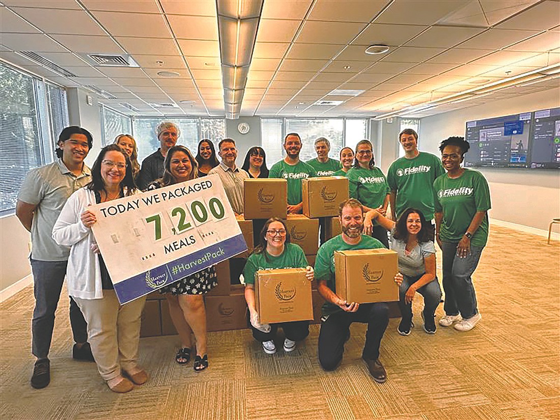 Fidelity Investments Jacksonville associates volunteer at Feeding Northeast Florida.