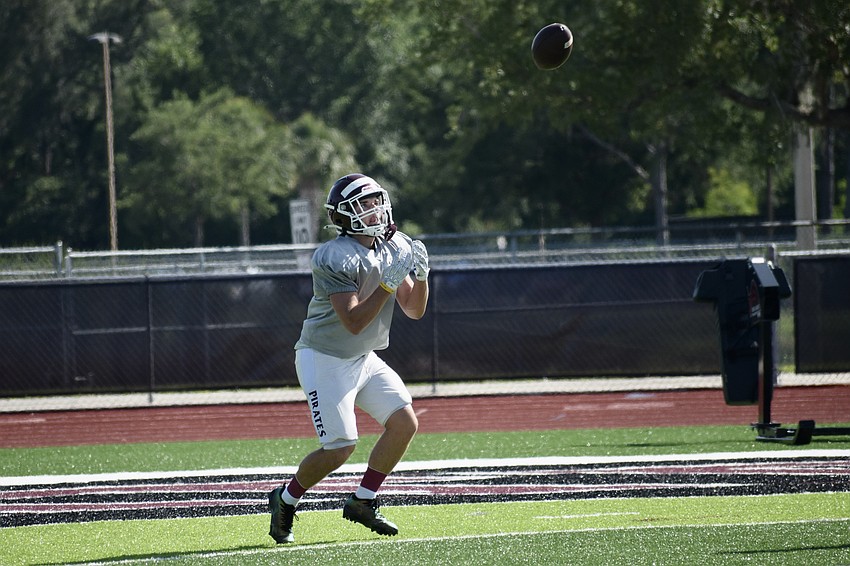 Junior wide receiver Jackson Schlabach transferred to Braden River from Sarasota for his senior season. With the Sailors, he recorded 39 yards on three receptions in 2025.