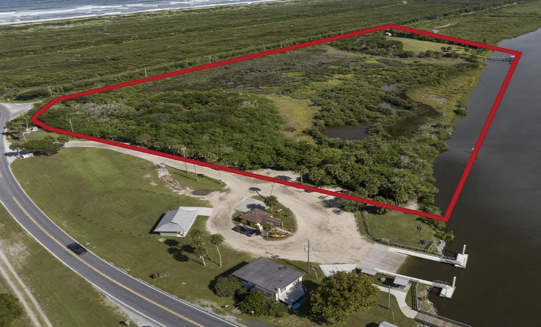 The parcel, located at 4310 John Anderson Drive, fronts the Halifax River and is adjacent to the current 1-acre Highbridge Park. Photo courtesy of Volusia County