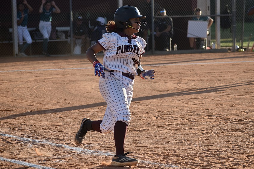 As one of seven freshmen who joined Braden River this season, Sarai Castro finished as the best batter among them. Her 1.543 OPS was also the best of any Pirate. As one of seven freshmen who joined Braden River this season, Sarai Castro finished as the best batter among them. Her 1.543 OPS was also the best of any Pirate.