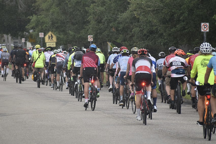 Riders set out on the ride.