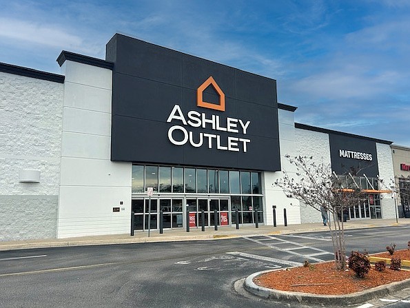 Ashley HomeStore Outlet and Aldi anchor the CB Square shopping center in Arlington.