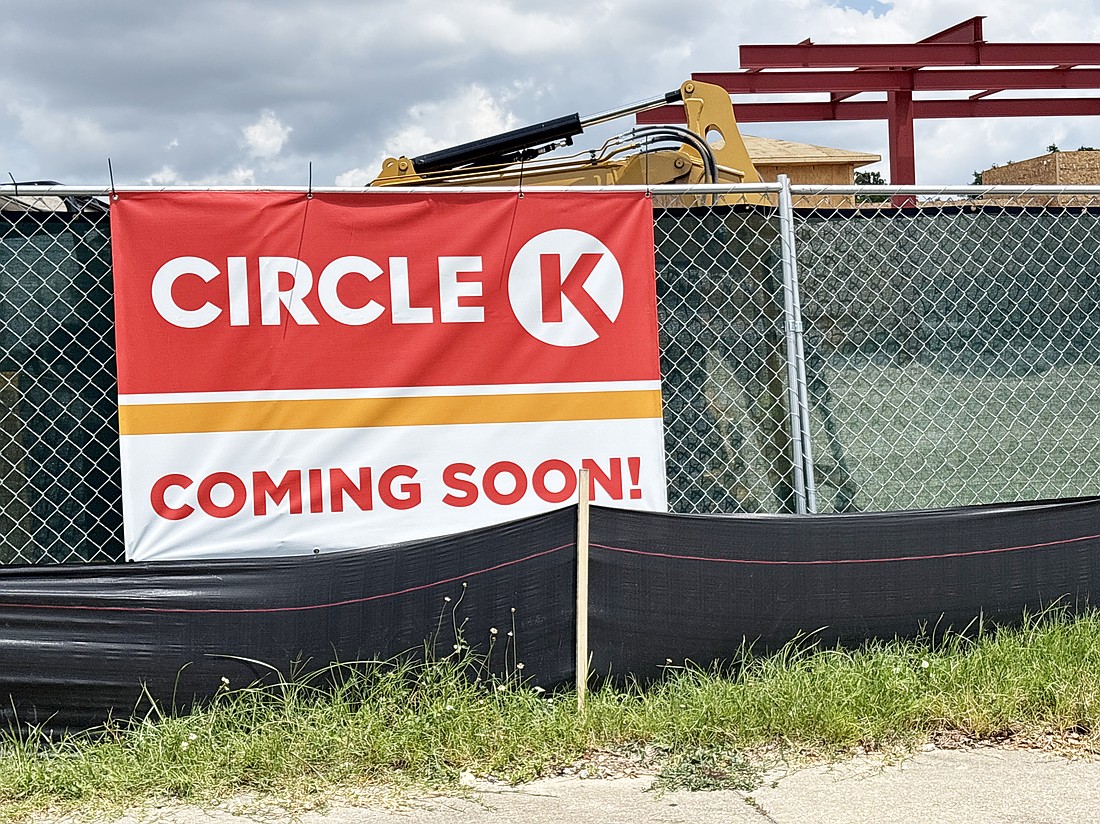 A Circle K is currently under construction at 699 S. Nova Road. Photo by Jarleene Almenas