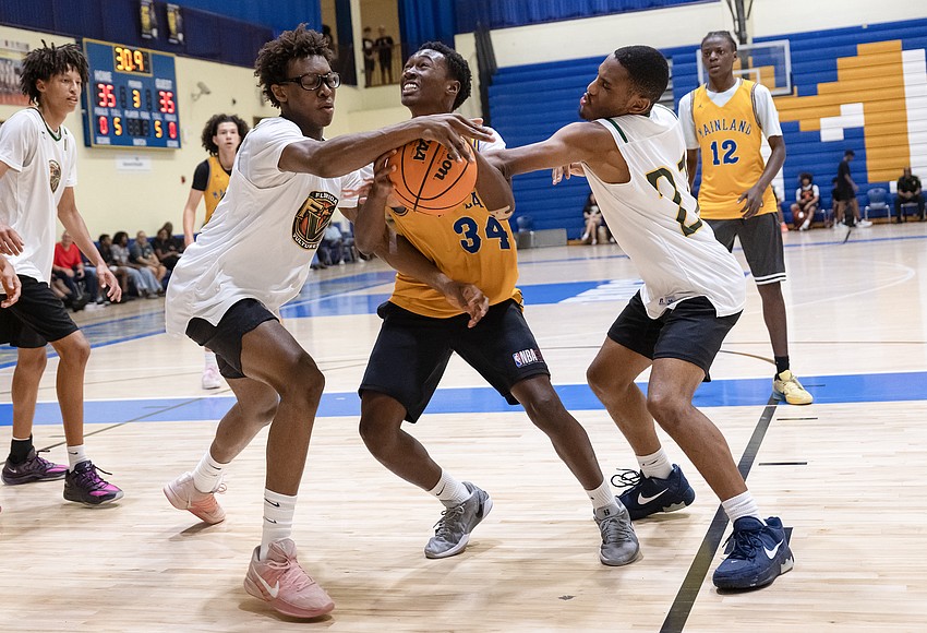 Bigger than basketball: Mainland coach Joe Giddens hosts eighth annual summer basketball league