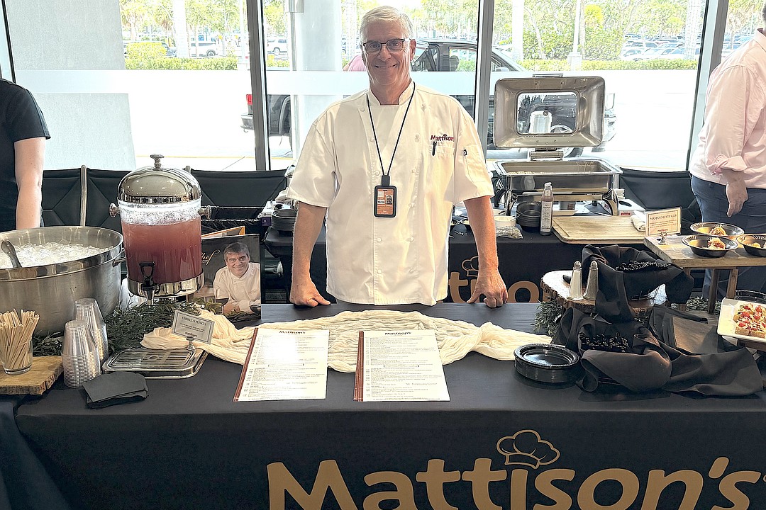 SRQ airport highlights new concession with tasting event