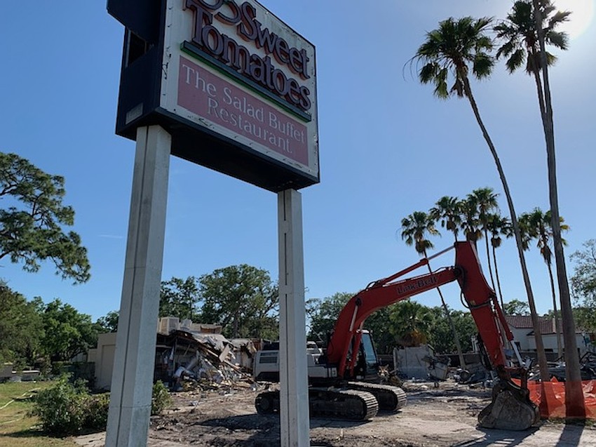 This Sweet Tomatoes location on South Tamiami Trail was demolished in spring 2024 and eventually replaced with a Pura Vida Miami.
