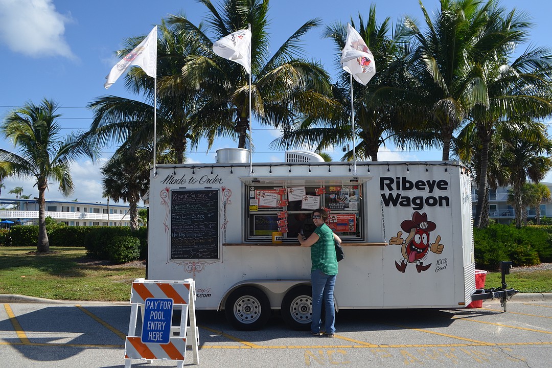 City to mull food trucks in downtown zone district