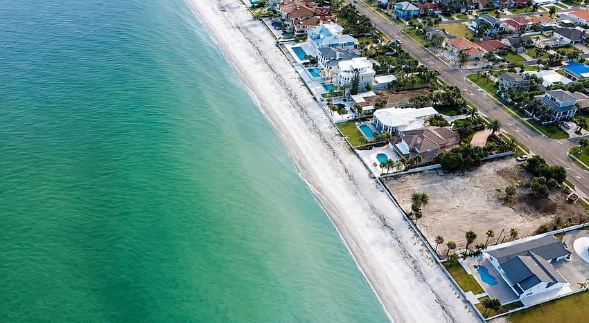 A two-parcel lot is up for sale on Gulf Boulevard on Belleair Shores.