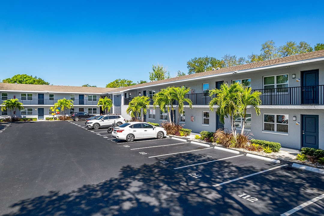 51-year-old Sarasota apartment building has sold