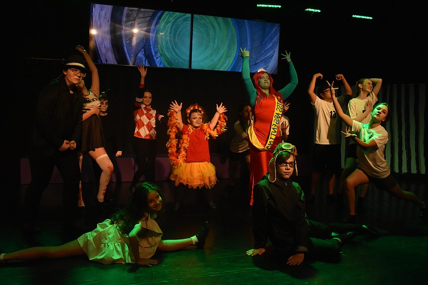 Cast members of 