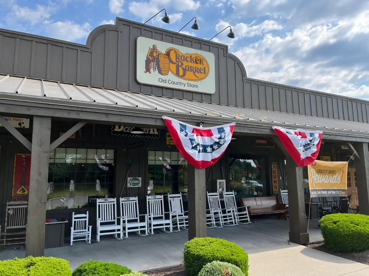 Two Northeast Florida Cracker Barrel stores appear tied to $77 million national sale-leaseback deal